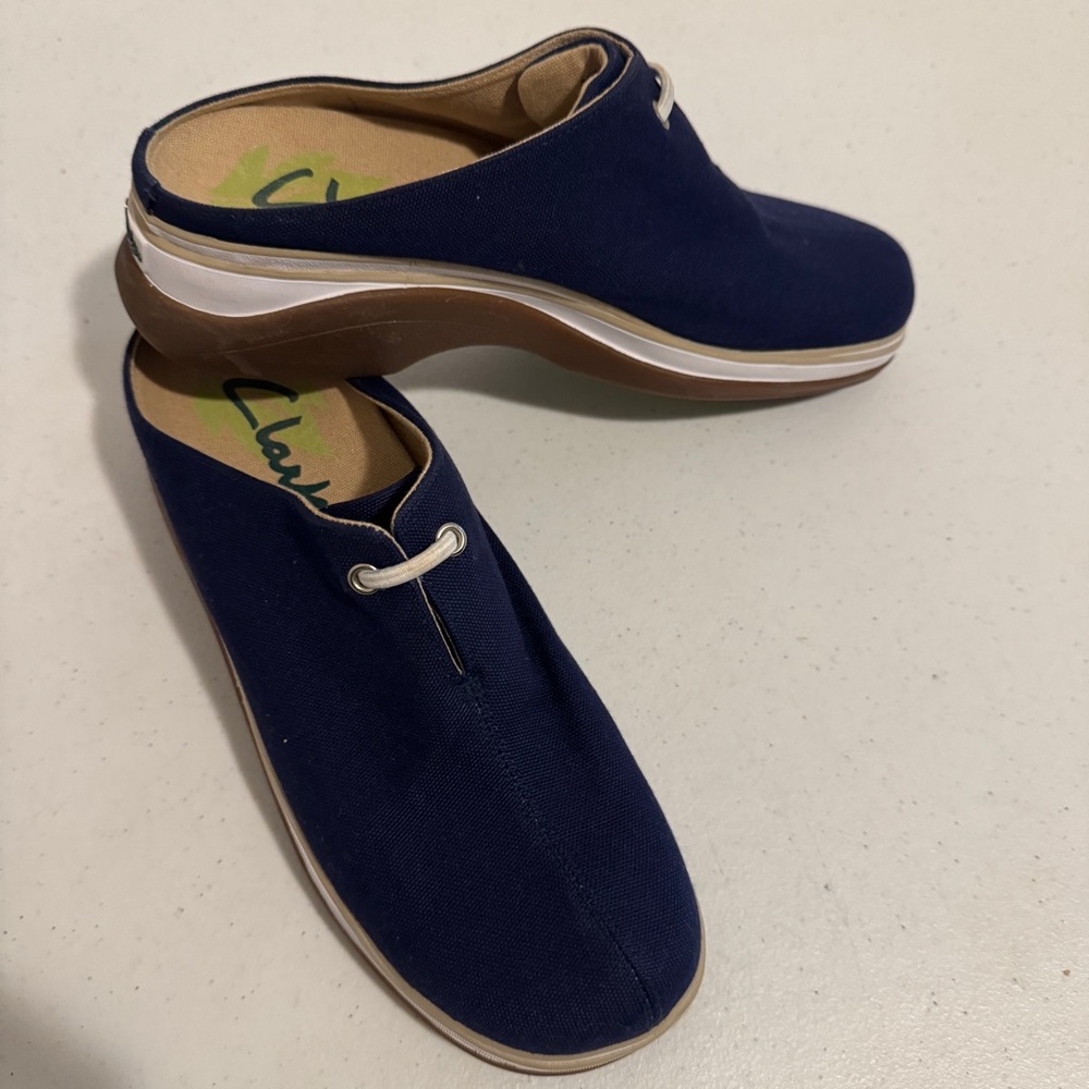 Clarks Womens Size 8.5 Blue Canvas Slip On Mule Sneakers Style 32855 Casual Fall